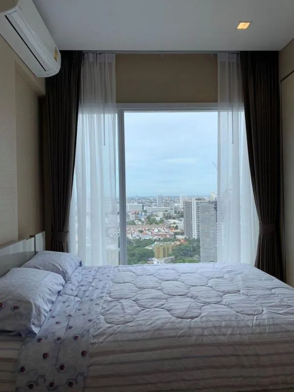 ให้เช่า The saint residences ห้องสวย วิวดี ลมเย็นๆ อยู่สบาย ใกล้รถไฟฟ้าด้วยนะ จองเลยๆ ห้ามพลาดน้าส์