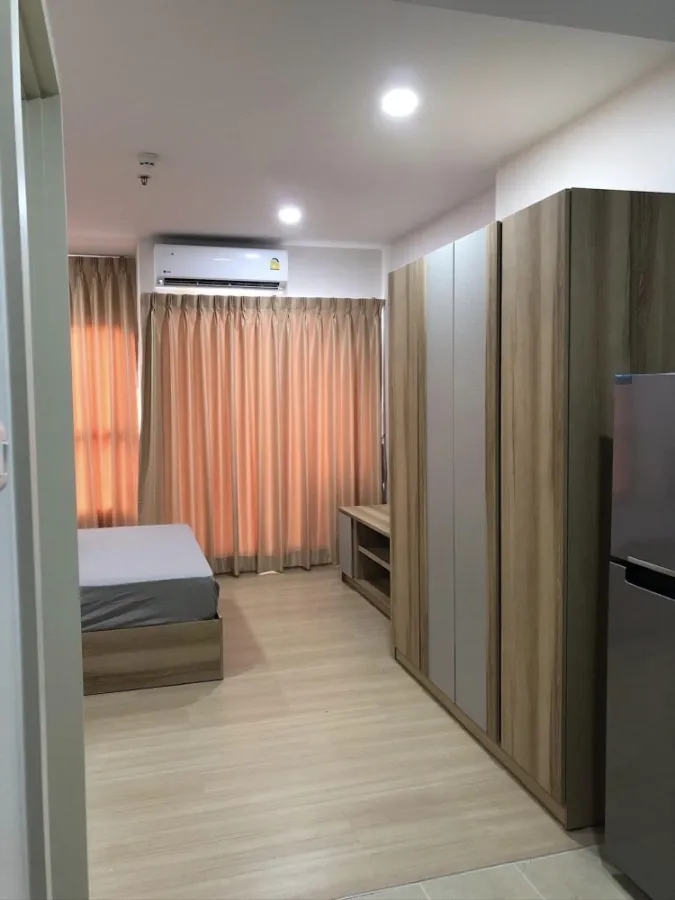 For rent, Supalai Park, Talat Phlu Station, 12th floor, north balcony Big screen TV. Satisfied. Ready to move in, book now.