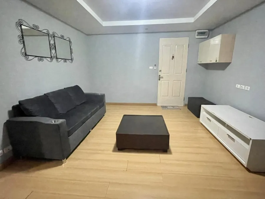 Condo for rent, Happy Condo Ratchada 18, spacious room. Plenty of usable space, great price, move quickly. Don't wait.