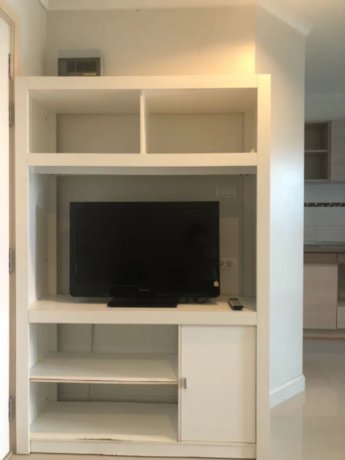 For rent, Lumpini Place Ratchayothin, ready to move in. affordable price have all in one place Hurry up to reserve before anyone else.