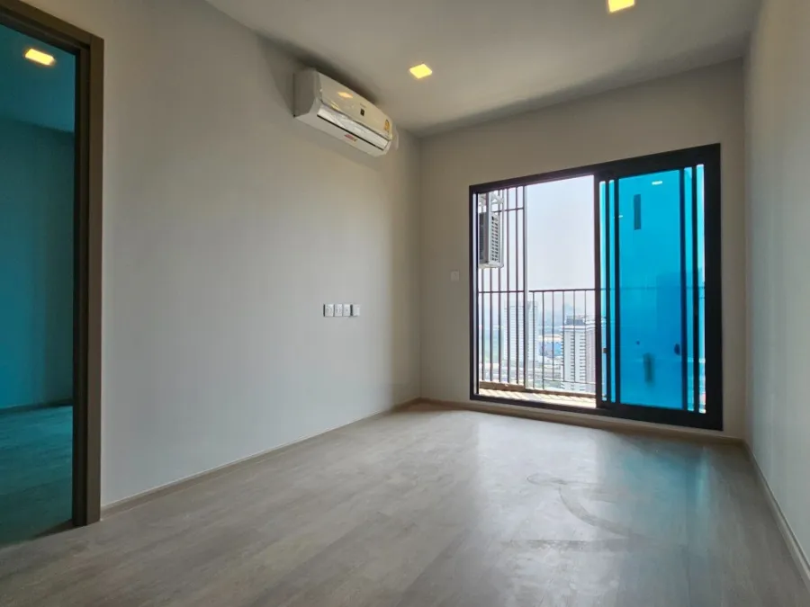 ขายดาวน์ ไลฟ์ พหลฯ-ลาดพร้าว ห้องกว้าขวาง ชั้นสูง ได้วิวดี ราคาอย่างโดน มาเป็นเจ้าของด่วนๆ เลย
