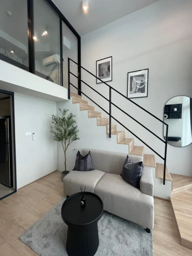 Condo for rent Ideo Rama 9 - Asoke, duplex room Decorated with built-ins, loft style, just come and stay.
