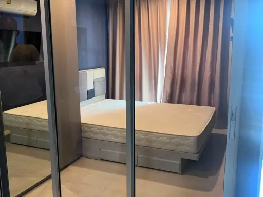 For rent: Niche id Sukhumvit 113, corner room, fully furnished, nice to live in, hurry and book now.