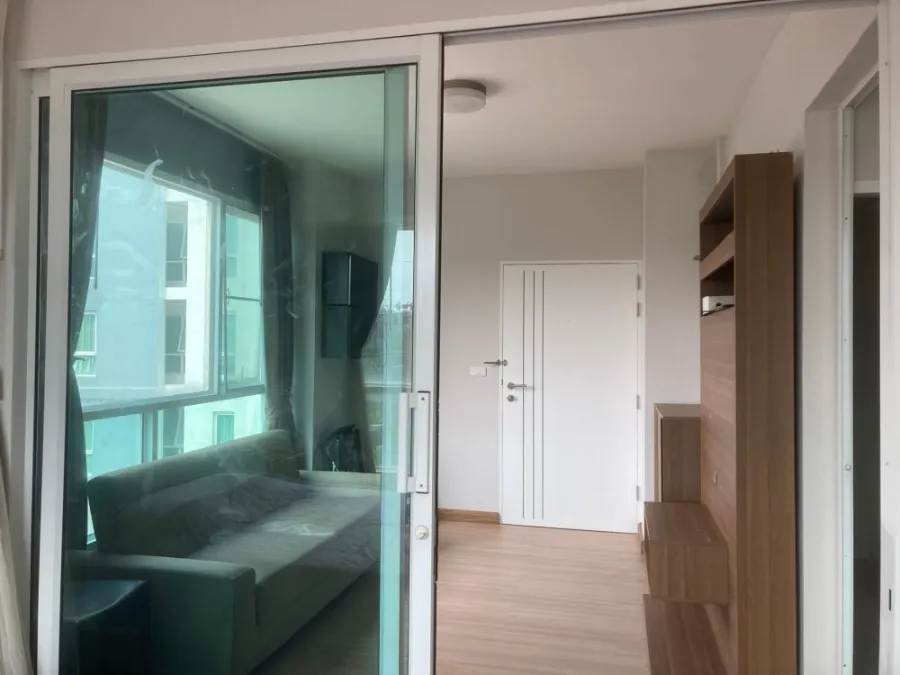 For sale: The Idol Condominium, Bang Saen, corner room, quiet, separated rooms. Furniture ready to move in. Book now.