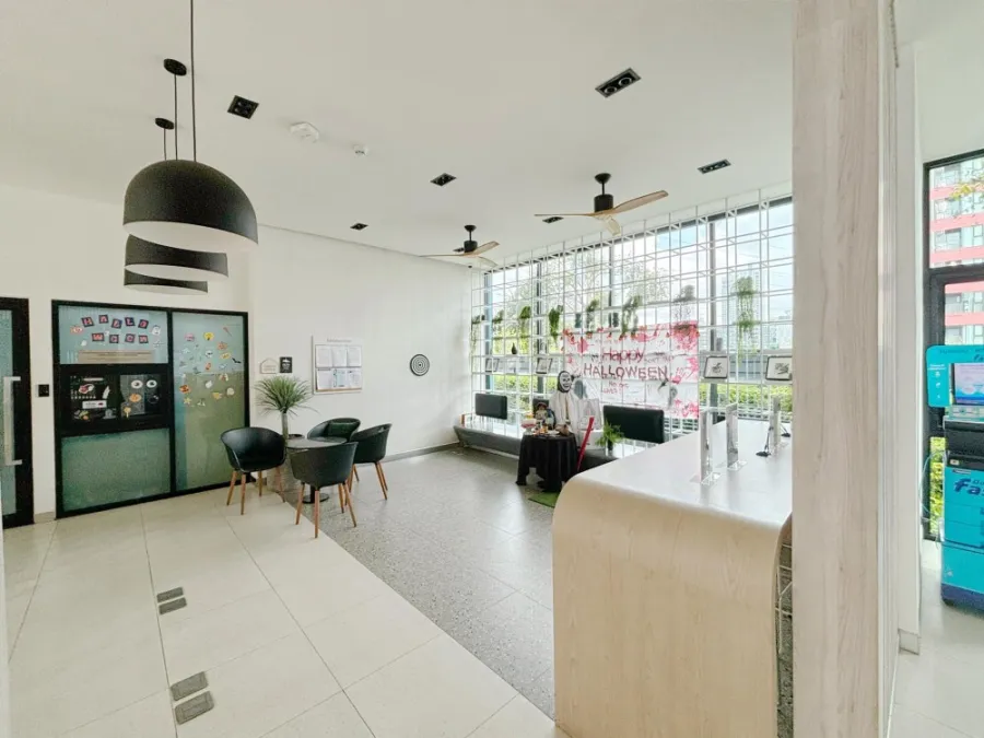 For rent: D Condo Hideaway Rangsit Phase 4, beautifully decorated room, nice to live in, not hot. Interested? Hurry and reserve now.