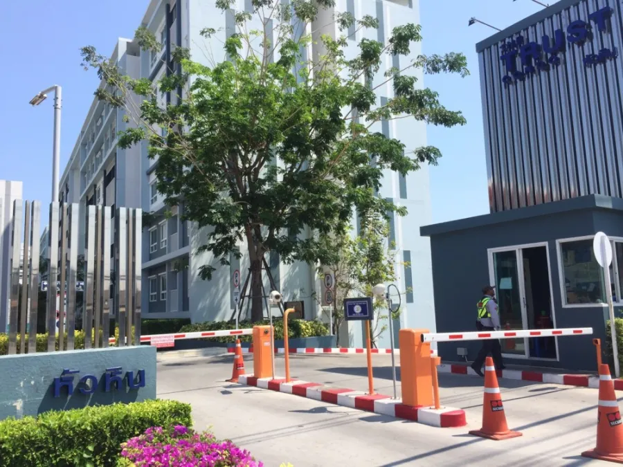 ขาย เดอะ ทรัสต์ คอนโด พัทยาใต้ (พัทยาใต้) ตกแต่งอย่างดี เฟรอ์นิเจอร์ครบจบ โซฟาน่านั่งสุดๆ ห้ามพลาด