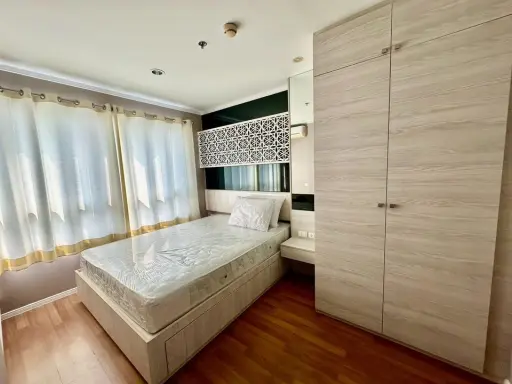 For sale Lumpini Park Rama 9-Ratchada. Fully built-in furniture Addicted to wallpaper. Very cool. If you don't reserve, you'll miss a lot. images