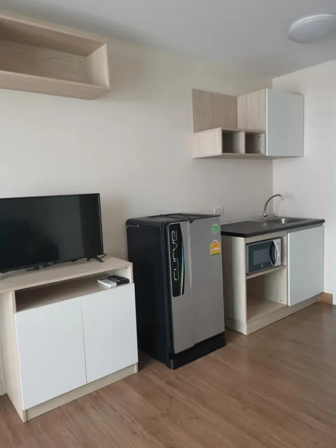 For rent, Plum Condo, Phahon Yothin 89, Phase 3, studio room, fully furnished. This price is not reserved. Miss it very much. Hurry up.