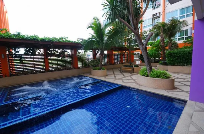 For rent, PG RAMA 9 Condominium, room with good wallpaper, great price, convenient, complete here, come book now, don't miss out.
