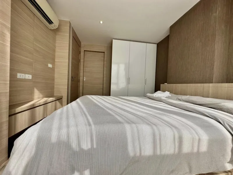 ให้เช่า KLASS Condo SILOM ห้องกว้าง ตกแต่งสไตล์มินิมอล มูจิ โทนสีอบอุ่นสบายตา รีบจองก่อนพลาดจร้า