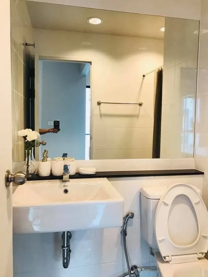 For rent: UNIO Ramkhamhaeng - Serithai, 7th floor unit, fully furnished with appliances. Book now!