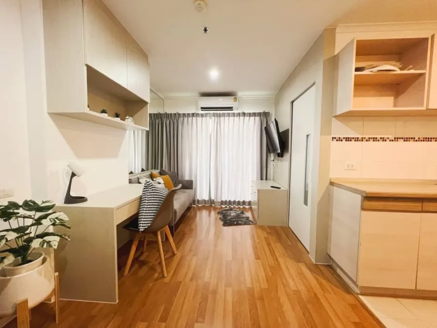 For rent, Lumpini Place Ratchayothin, 7th floor, beautiful room, fully furnished and electrical appliances. Book now.