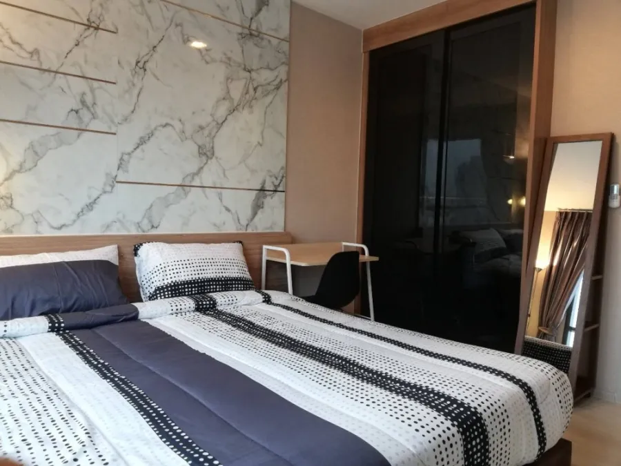 Sell / rent Condo Life Sukhumvit 48, convenient transportation, furniture is ready, don't wait.