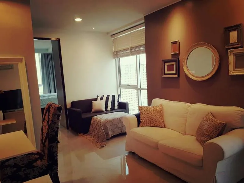 For rent, Abstracts Phahonyothin Park, corner room, 19th floor, cool breeze, fully furnished, great value.