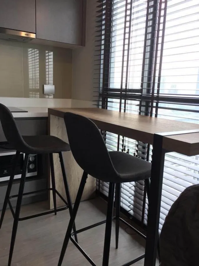 For sale or rent: Rhythm Asoke 2, 24th floor, very high, beautifully decorated in loft style. Hurry and grab it now!