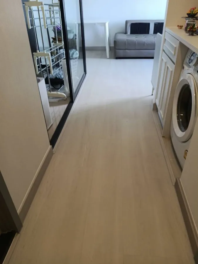 Selling Supalai Lite Tha Phra Wongwian Yai condo. Large, comfortable unit with ample usable space. Book now! Don't miss out!