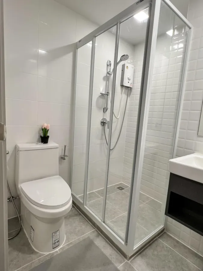 For rent: KAVE SEED KASET, a lovely room with complete furniture and electrical appliances. If you don't reserve, you'll regret it later.