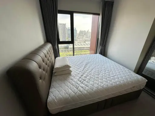 Urgent sale, Life Asoke Hype Condo, spacious room, worthwhile usable area, if you don't buy it, you'll regret it later. images