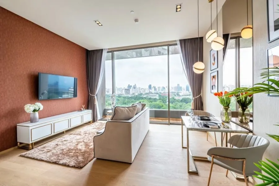 Condo for sale, rent Saladaeng One, corner room with privacy, 12th floor, panoramic Lumpini view, book now