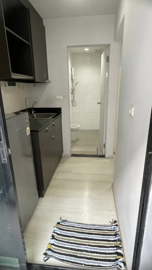 For sale or rent: UNIO Ramkhamhaeng - Serithai. Nice unit on the 4th floor, fully furnished, great location, convenient transportation. Book now!