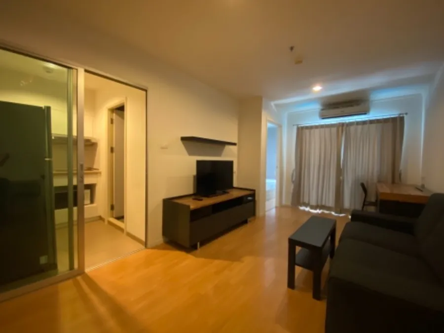 Urgent for rent !! Condo Lumpini Place Srinakarin - Huamark Station, good location, near shopping centers, book now !!