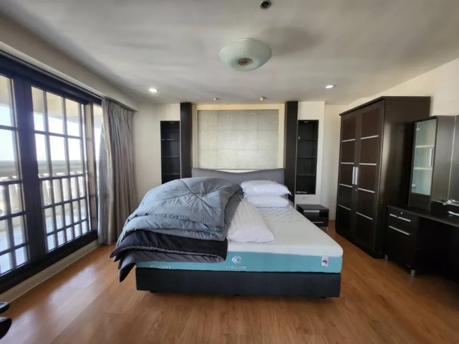 🏠🌃 For Sale: State Tower Condominium 🏠🌃