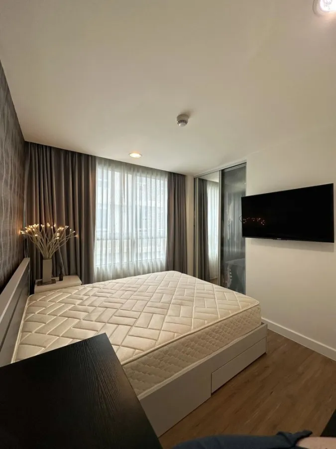 For sale, for rent!! Condo The Kris Ratchada 17, beautiful room, wallpapered, friendly price, book now!!