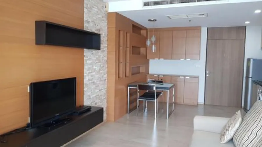 For rent!! Noble Remix Condo, Sukhumvit 36, 19th floor, unblocked view, complete with electrical appliances, don't miss it!!