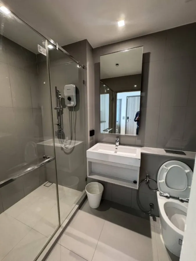 For rent, Whizdom Station Ratchada-Thapra, 31st floor, spacious room, comfortable, fully furnished, book now.