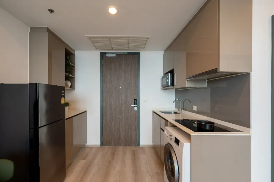For sale: Whizdom Essence, high floor, beautiful view, high ceiling, with floor to ceiling glass. Hurry and reserve now!