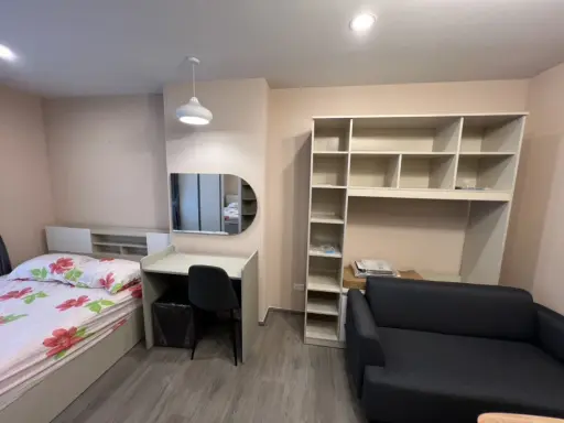 For rent: Regent Home Wutthakat, beautiful high-floor unit in Building A, spacious room, fully furnished with appliances. Book now!