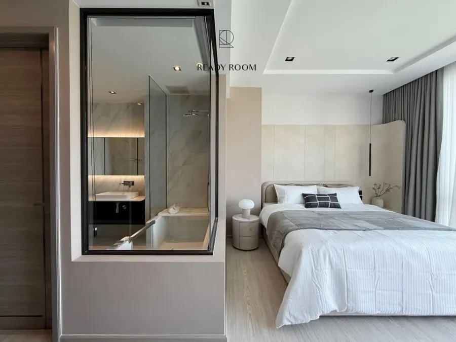 For rent: The Room Sukhumvit 38, 7th floor, North side (unobstructed view). Fully furnished and ready to move in!