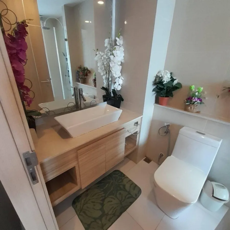 ขาย ให้เช่า THE RIVIERA WONG AMAT BEACH ห้อง STUDIO วิวสระว่ายน้ำ ตกแต่งพร้อมอยู่ ห้ามพลาด