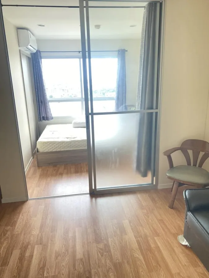 For rent Lumpini Park Phetkasem 98, good view, separated room, separate kitchen with complete electrical appliances. Book now.