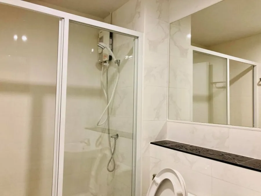 Condo for rent, Reach Phahon Yothin 52, corner room with privacy Comes with an amazing price Don't wait, hurry up to reserve.