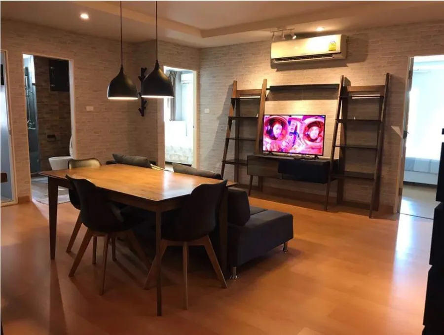 ขาย แฮปปี้ คอนโด รัชดา 18 ชั้น 3 ห้องมุม ตกแต่งสไตล์ Loft แต่งครบ น่าอยู่ จับจองเป็นเจ้าของเลยจ้า