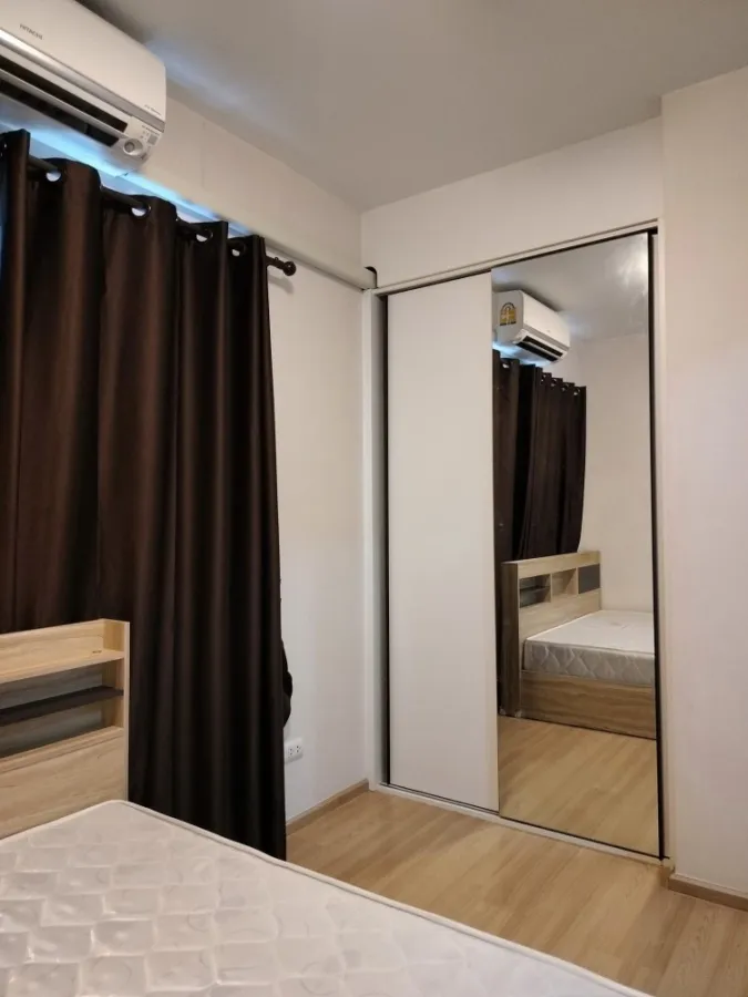 Selling Plum Condo, Central Station, 3rd floor, parking lot view, fully furnished, comes at a low price that you should not miss.