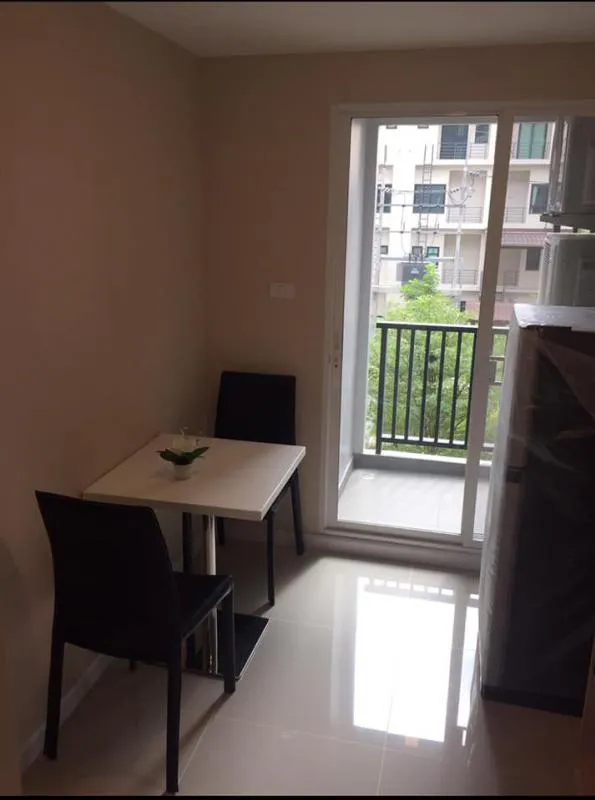 ให้เช่า JW Condo Donmuang ตึก C 1นอน ห่างสนามบินดอนเมือง 200 เมตร พร้อมชุดตกแต่ง + เครื่องไฟฟ้า ครบ