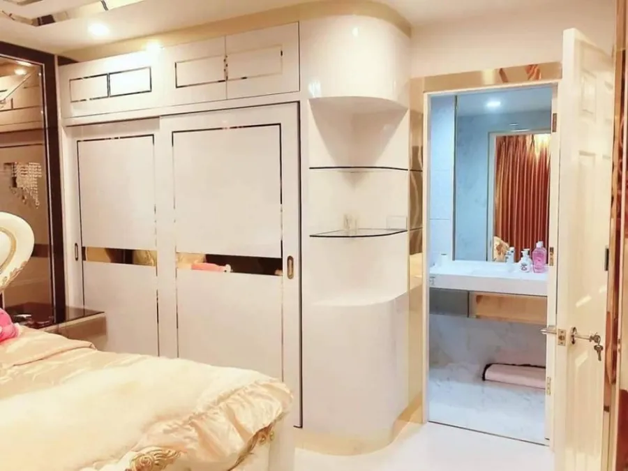 Condo for sale, U Delight @ Huai Khwang Station, corner room, very beautiful room, super luxury furniture, don't wait, hurry!!