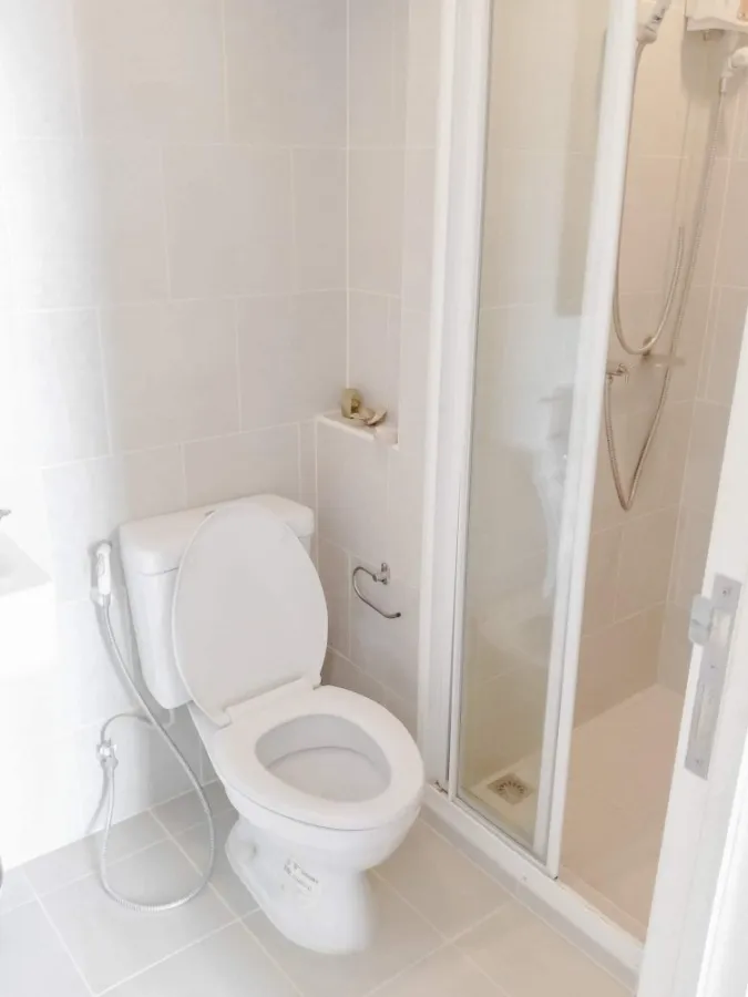 For sale, for rent, The Base Chaengwattana, beautiful room, fully furnished, ready to move in immediately. Hurry and reserve yours now.