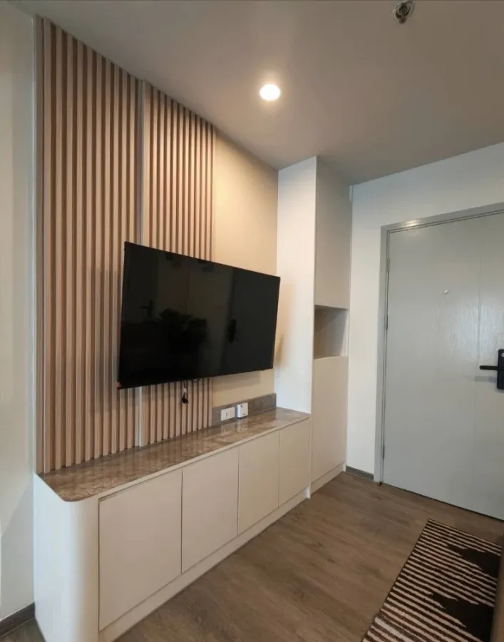 For rent: REGENT Home Wuttakat. Comfortable rooms, complete amenities, great value. You must book now!