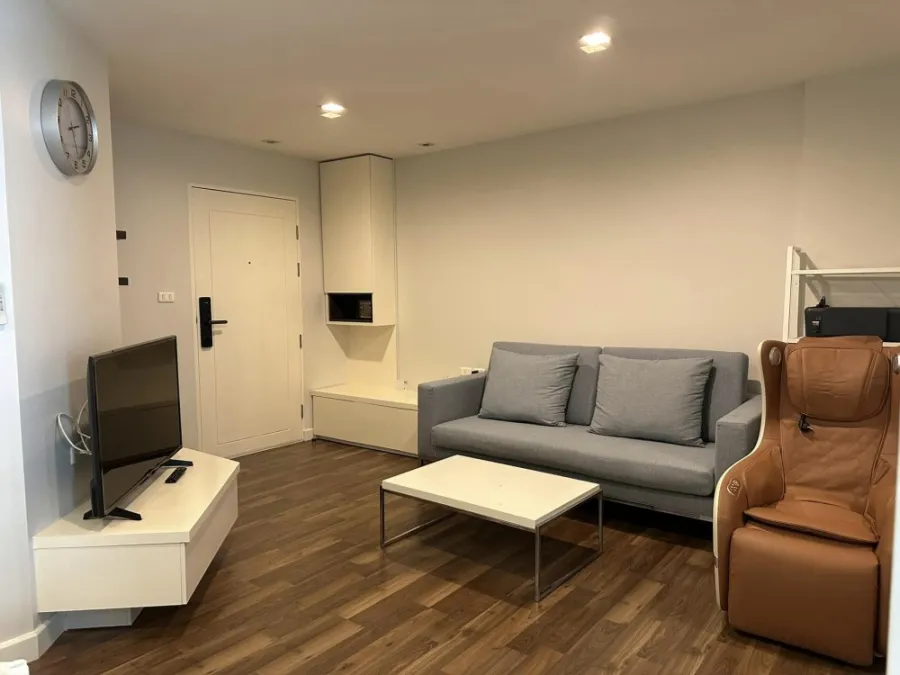 For rent urgently!! Condo The Room Sukhumvit 79, near BTS On Nut, good location, easy to travel, don't miss it!!