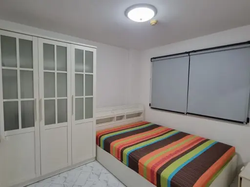 For rent Lumpini Condo Town Rattanathibet. Nicely decorated room Fully furnished and electrical appliances, book now.
