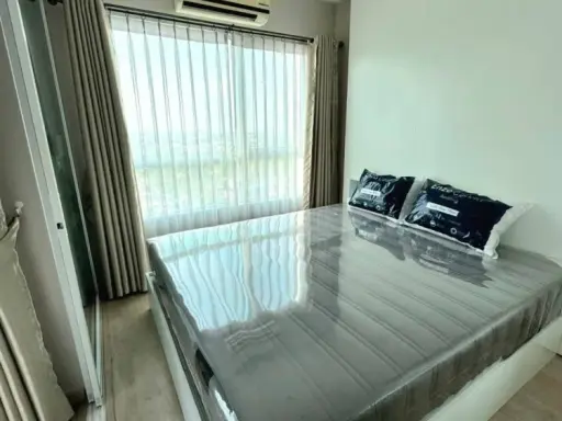For rent: The Tempo Grand Sathon-Wutthakat, 16th floor, fully furnished, very livable. Book now!