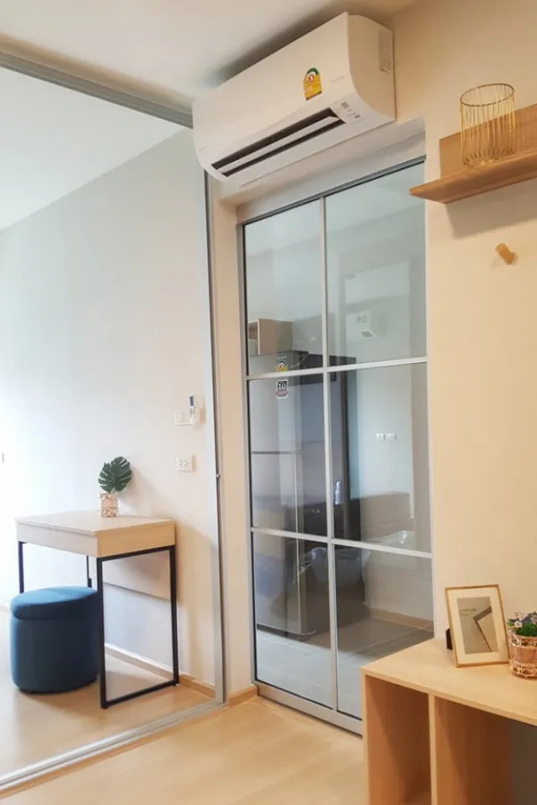 ห้องแต่งสวยมากก เฟอร์นิเจอร์จัดเต็ม บิวท์อินกระจกแจ่มๆ สนใจจองเลย Plum Condo Rangsit Alive 1 ให้เช่า