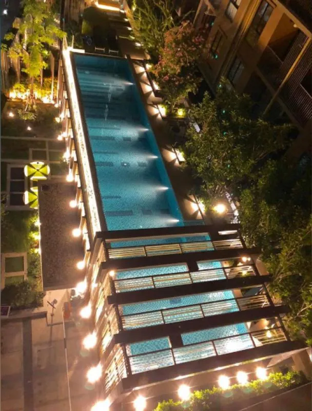 Rent The Tree Onnut Station, 6th floor, on the front corner, open view, beautiful pool view of the project.