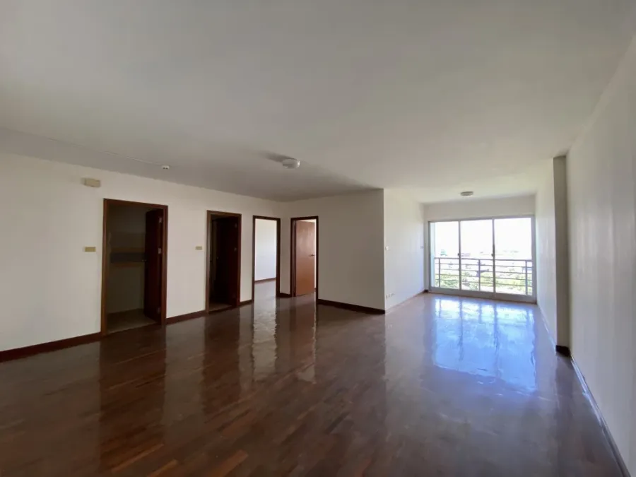 For sale: SV City Rama 3, 6th floor, unfurnished unit. Spacious and comfortable. Book now! Don't miss out!