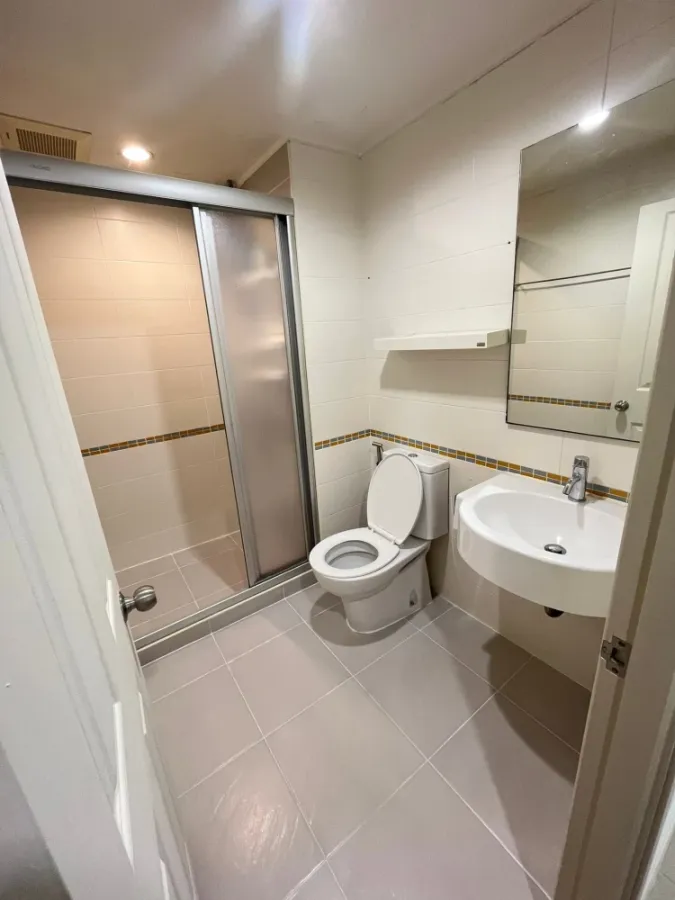 ให้เช่าคอนโด Lumpini Place Rama 9–Ratchada ห้องใหญ่อยู่สาบ พื้นที่ใช้สอยจุใจ สะดวกครบจยที่นี่ มาจองเลย