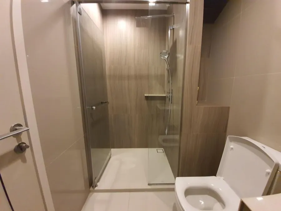 For rent, The Line Phahon-Pradipat, 28th floor, beautiful room, luxurious decoration, complete, very livable, book now, don't wait.