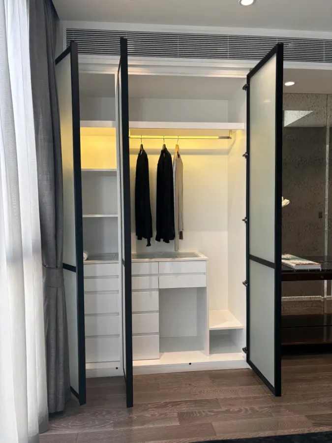 ให้เช่า MUNIQ Sukhumvit 23 ห้องกว้าง แต่งครบ น่าอยู่ รีบจับจองเลย ห้ามพลาด
